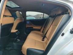 Lexus ES 200 Excellence Edition - ფოტო 9