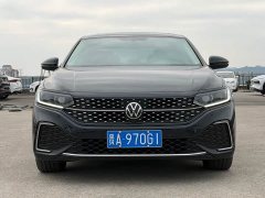 Volkswagen Passat Outstanding Edition 330TSI Elite - ფოტო 2