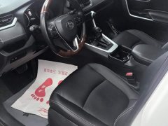 Toyota RAV4 2.0L CVT FWD Urban Edition - ფოტო 9