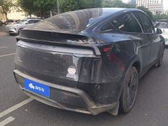 Tesla Model Y Rear-Wheel Drive Launch Edition - ფოტო 3