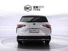 Toyota Sienna 2.5L Hybrid Platinum Edition - ფოტო 4