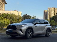 Toyota Highlander 2.5L Intelligent Hybrid AWD Premium 7-Seater - ფოტო 1
