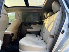 Toyota Highlander 2.5L Intelligent Hybrid AWD Premium 7-Seater - ფოტო 8