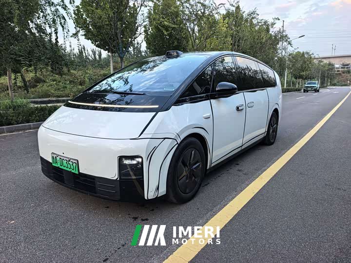 Li Auto MEGA Ultra Smart Refresh Edition