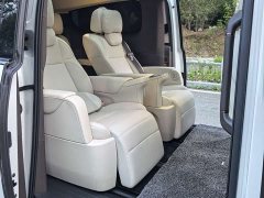 Li Auto MEGA Ultra Smart Refresh Edition - ფოტო 10