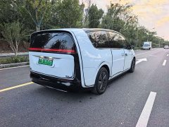 Li Auto MEGA Ultra Smart Refresh Edition - ფოტო 5
