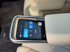 Li Auto MEGA Ultra Smart Refresh Edition - ფოტო 9
