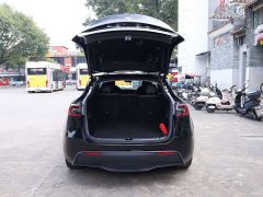 Tesla Model Y Rear-Wheel Drive - photo 17