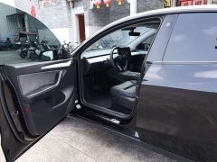 Tesla Model Y Rear-Wheel Drive - photo 5