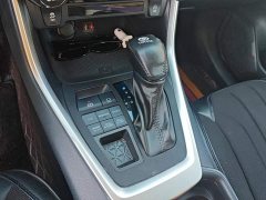 Toyota Vland 2.0L CVT AWD Luxury Plus - ფოტო 16