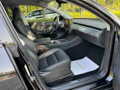 Tesla Model Y Rear-Wheel Drive - ფოტო 11