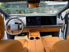 Li Auto i8 Standard Edition - ფოტო 11