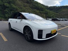 Li Auto i8 Standard Edition - ფოტო 3