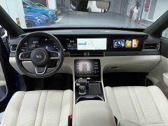 Li Auto ONE Extended Range 6-Seater - ფოტო 4