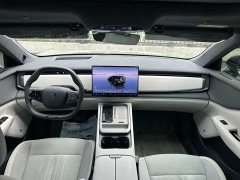 Voyah Lantu Zhiyin Long Range Super Charging Edition - ფოტო 5