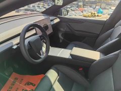 Tesla Model Y Rear-Wheel Drive - ფოტო 8