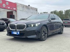 BMW 5 Series 530Li Luxury M Sport Package - ფოტო 1