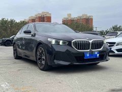 BMW 5 Series 530Li Luxury M Sport Package - ფოტო 3