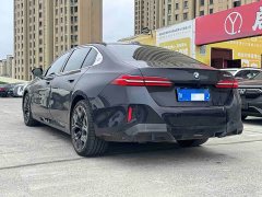 BMW 5 Series 530Li Luxury M Sport Package - ფოტო 6