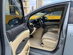 Buick GL8 Land Executive Cabin 652T Luxury - ფოტო 15