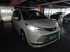 Toyota Sienna 2.5L Hybrid Comfort Edition - ფოტო 3