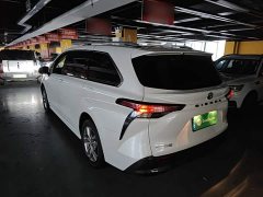 Toyota Sienna 2.5L Hybrid Comfort Edition - ფოტო 4