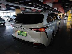 Toyota Sienna 2.5L Hybrid Comfort Edition - ფოტო 6