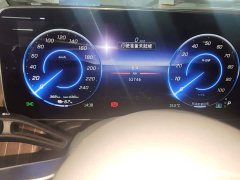Mercedes-Benz EQE SUV 350 4MATIC Luxury - ფოტო 16