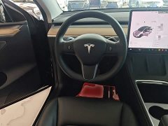 Tesla Model Y Standard Range RWD - ფოტო 10