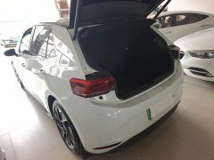 Volkswagen ID.3 Outstanding Edition - ფოტო 4