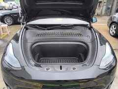 Tesla Model Y Rear-Wheel Drive - ფოტო 19