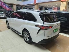 Toyota Sienna 2.5L Hybrid Comfort Edition - ფოტო 4