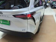 Toyota Sienna 2.5L Hybrid Comfort Edition - ფოტო 7