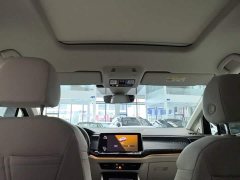 Volkswagen Viloran 380TSI Prestige - ფოტო 17