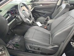 Volkswagen Passat Outstanding Edition 380TSI Dragon Ascendant Version - ფოტო 14