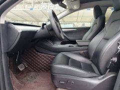 Tesla Model Y Rear-Wheel Drive - ფოტო 14