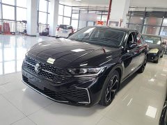 Volkswagen Passat 330TSI Starry Sky Elite - ფოტო 1