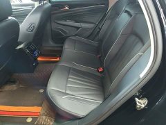 Volkswagen Passat 330TSI Starry Sky Elite - ფოტო 16