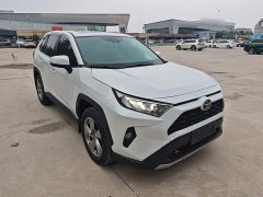 Toyota RAV4 2.0L CVT FWD Style Edition - ფოტო 3