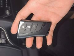 Lexus ES 200 Excellence Edition - фото 8