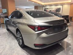 Lexus ES 200 Excellence Edition - ფოტო 4