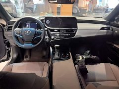Lexus ES 200 Excellence Edition - ფოტო 9