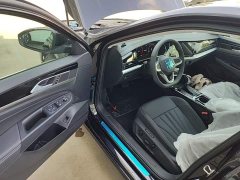 Volkswagen Passat Outstanding Edition 380TSI Dragon Ascendant Version - ფოტო 15