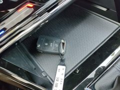 Volkswagen Passat Outstanding Edition 380TSI Dragon Ascendant Version - ფოტო 8