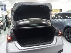 Toyota Camry 2.0L Base - ფოტო 18
