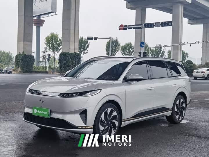 Dongfeng eπ008 210Ultra Extended Range 5-Seater - car from China