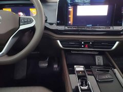 Volkswagen Viloran 330TSI Business Edition - ფოტო 9