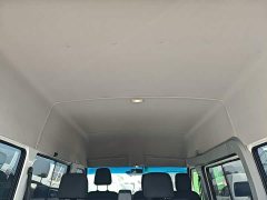 Iveco Daily 2.5T A35M1 Short Wheelbase Mid-Roof Dual Rear Wheels Side Sliding Door 5-9 Seater - ფოტო 17