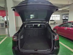 Tesla Model Y Rear-Wheel Drive - ფოტო 18
