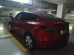 Tesla Model Y Rear-Wheel Drive - ფოტო 4